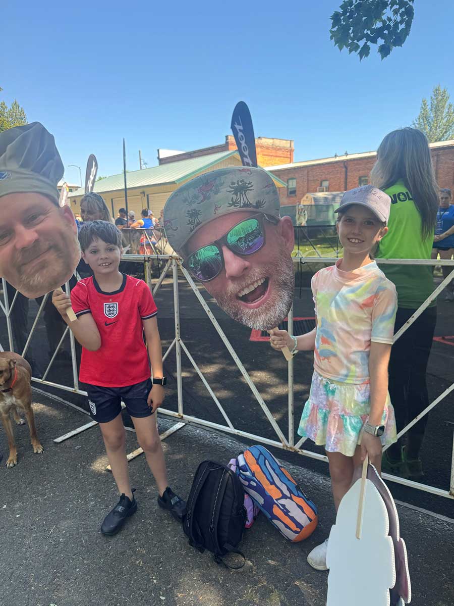 Course-side cheering squad